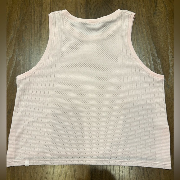 Lululemon Train to Be Tank Top
Strawberry Milkshake Size 4 - Picture 5 of 9
